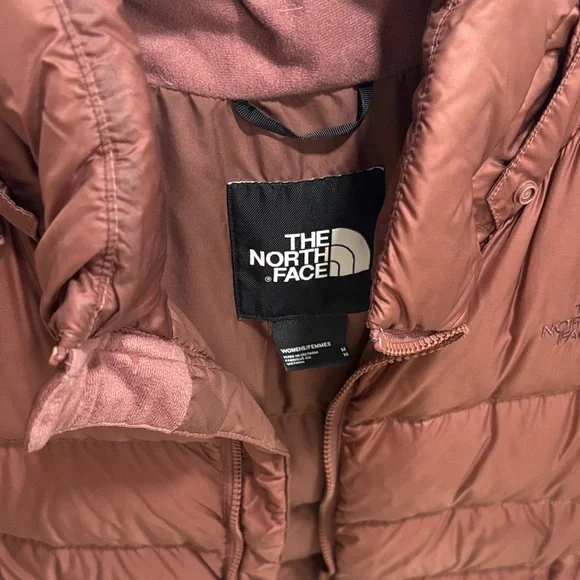 The North Face Woman’s Puffer Coat - Picture 1 of 4